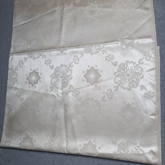 Vintage Cream Satin Damask Tablecloth 70 x 54 Floral Star Pattern - Picture 3 of 15